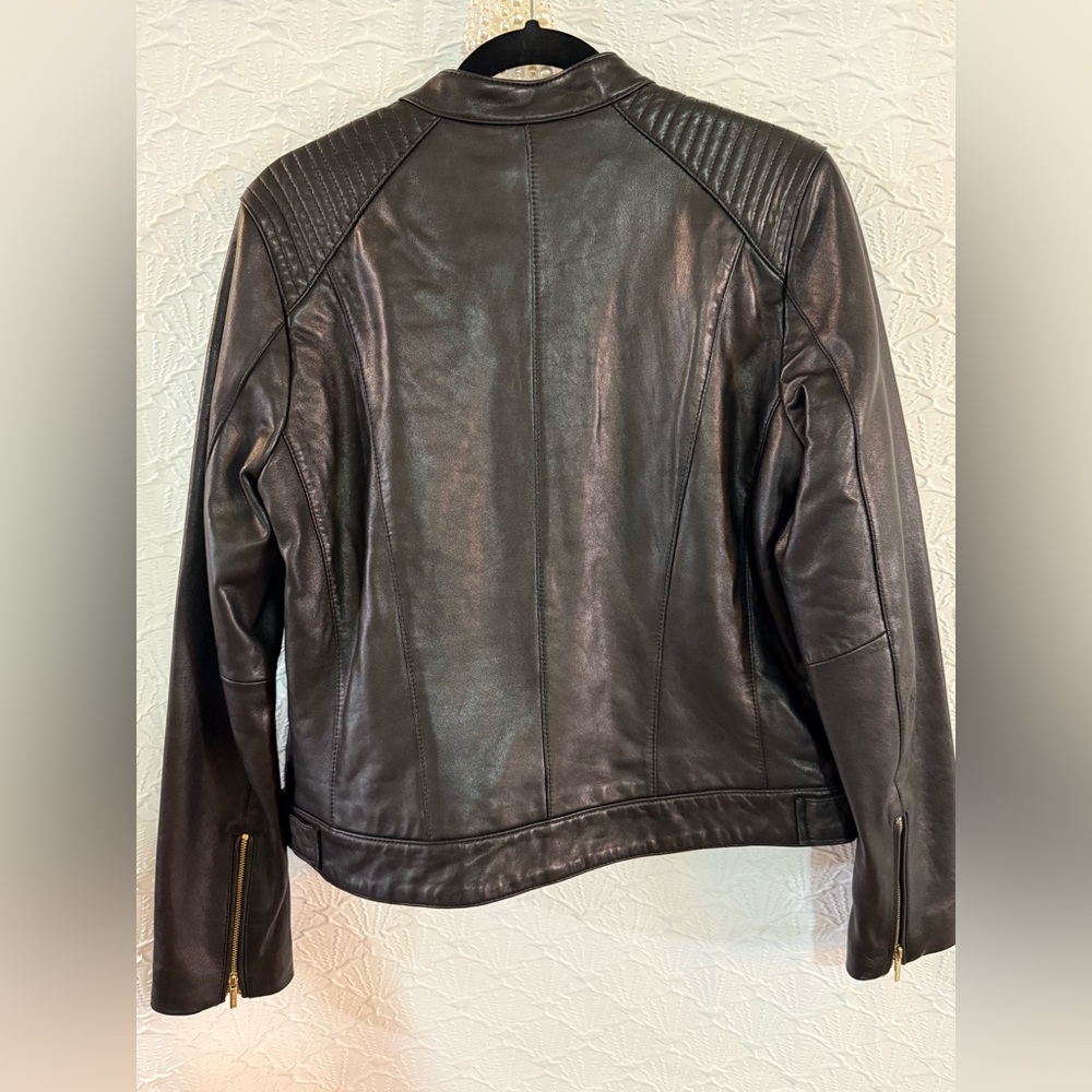 PRICE ⬇️  Cole Haan Women's Black Leather Zip Jacket with Snap Neck - Picture 8 of 8